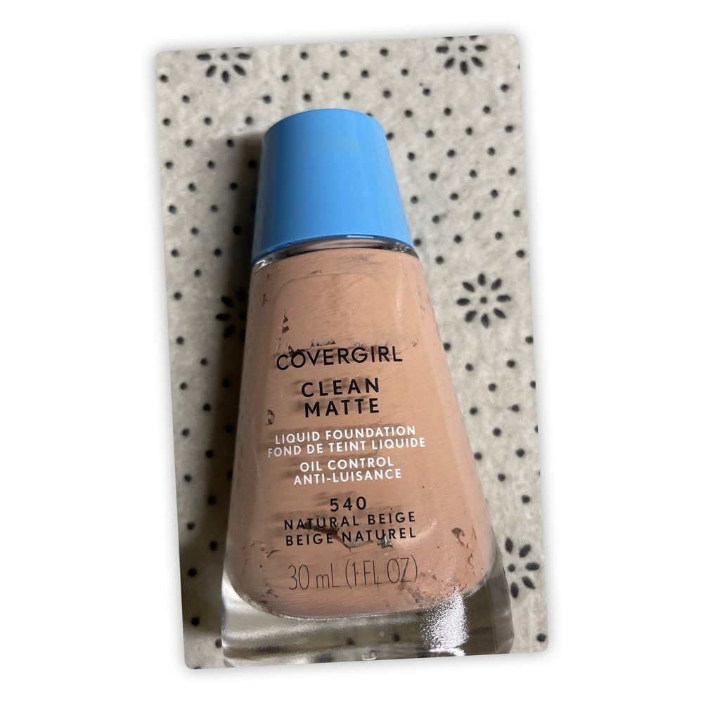 Covergirl Clean Matte Liquid Foundation‎ Oil Control, 540 Natural Beige